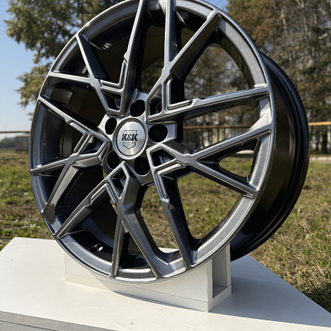 Вудроф (КС1044) 7.000xR18 5x114.3 DIA67.1 ET45 дарк платинум